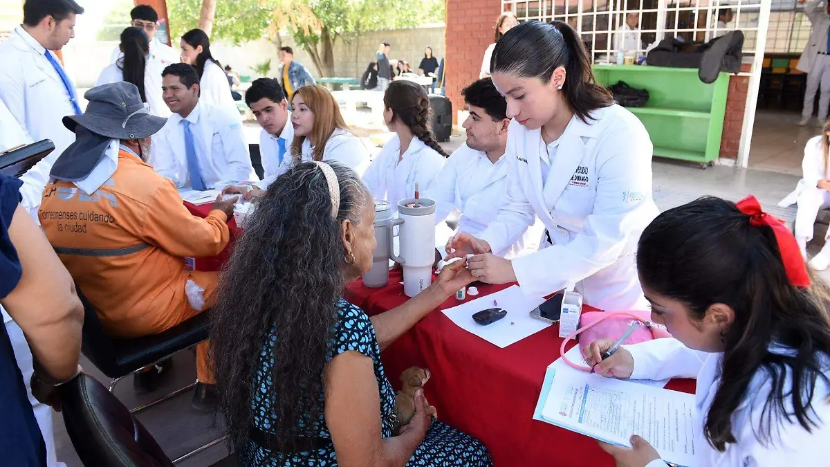 Brigada de Salud en el ejido El Águila